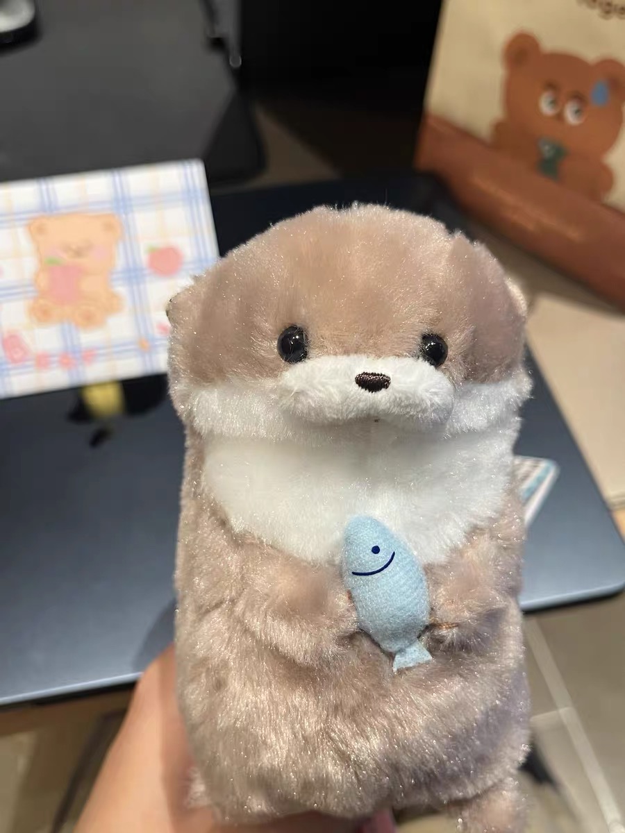 Unicorn Stuffed Toy - Bonito pequena lontra abraço peixe boneca